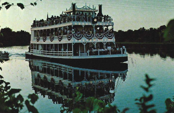 Lowell Showboat VI - Postcard